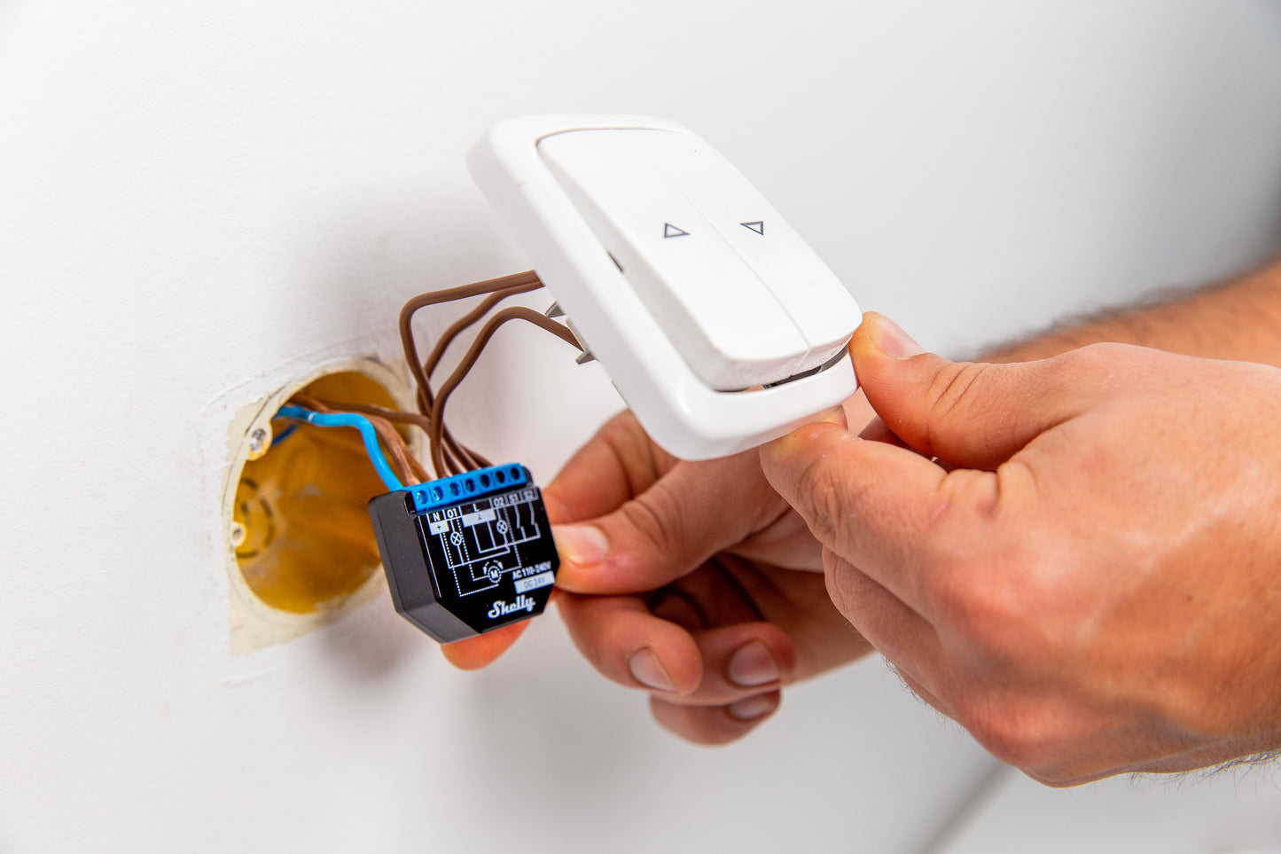 Shelly Plus 2PM - WLAN Relais für Rolladen 2x 10A mit Leistungsmessung